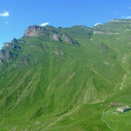 Hayucas San Roque de Ríomiera
